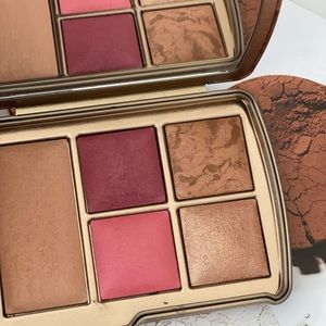 Hourglass Limited Edition